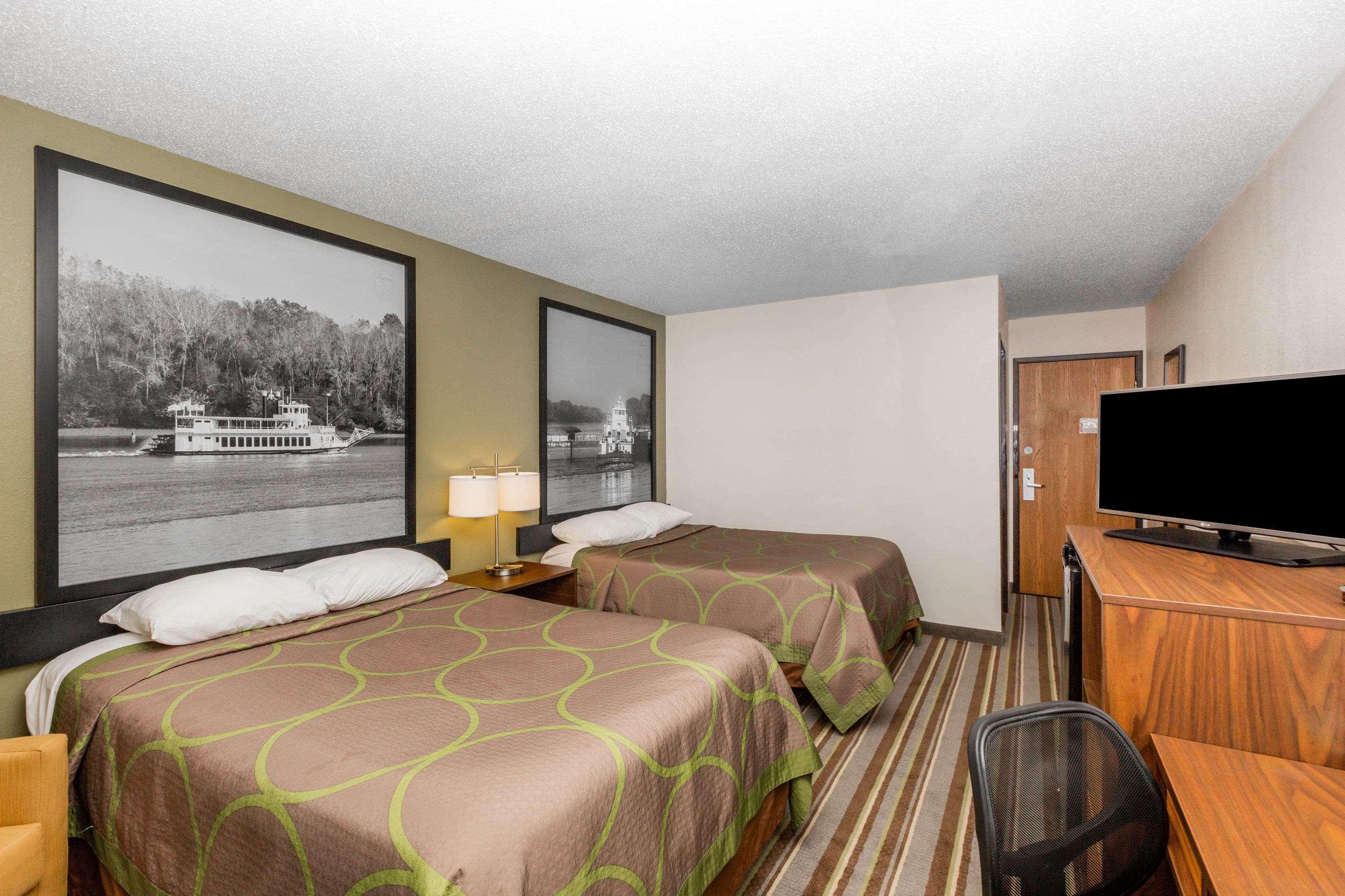 Super 8 By Wyndham Storm Lake Exterior photo