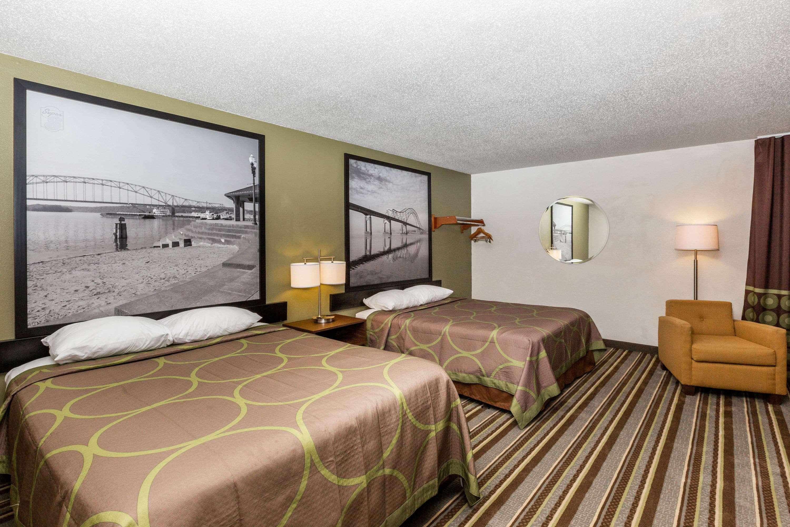 Super 8 By Wyndham Storm Lake Exterior photo